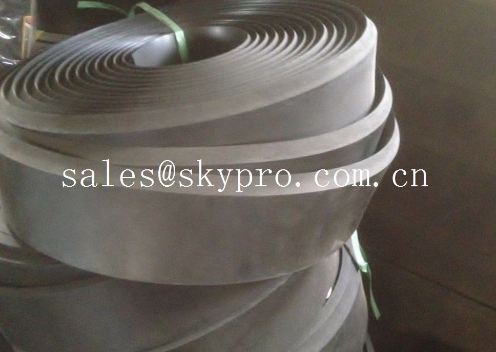 Soft wear resistant chamfered edge conveyor skirting rubber board