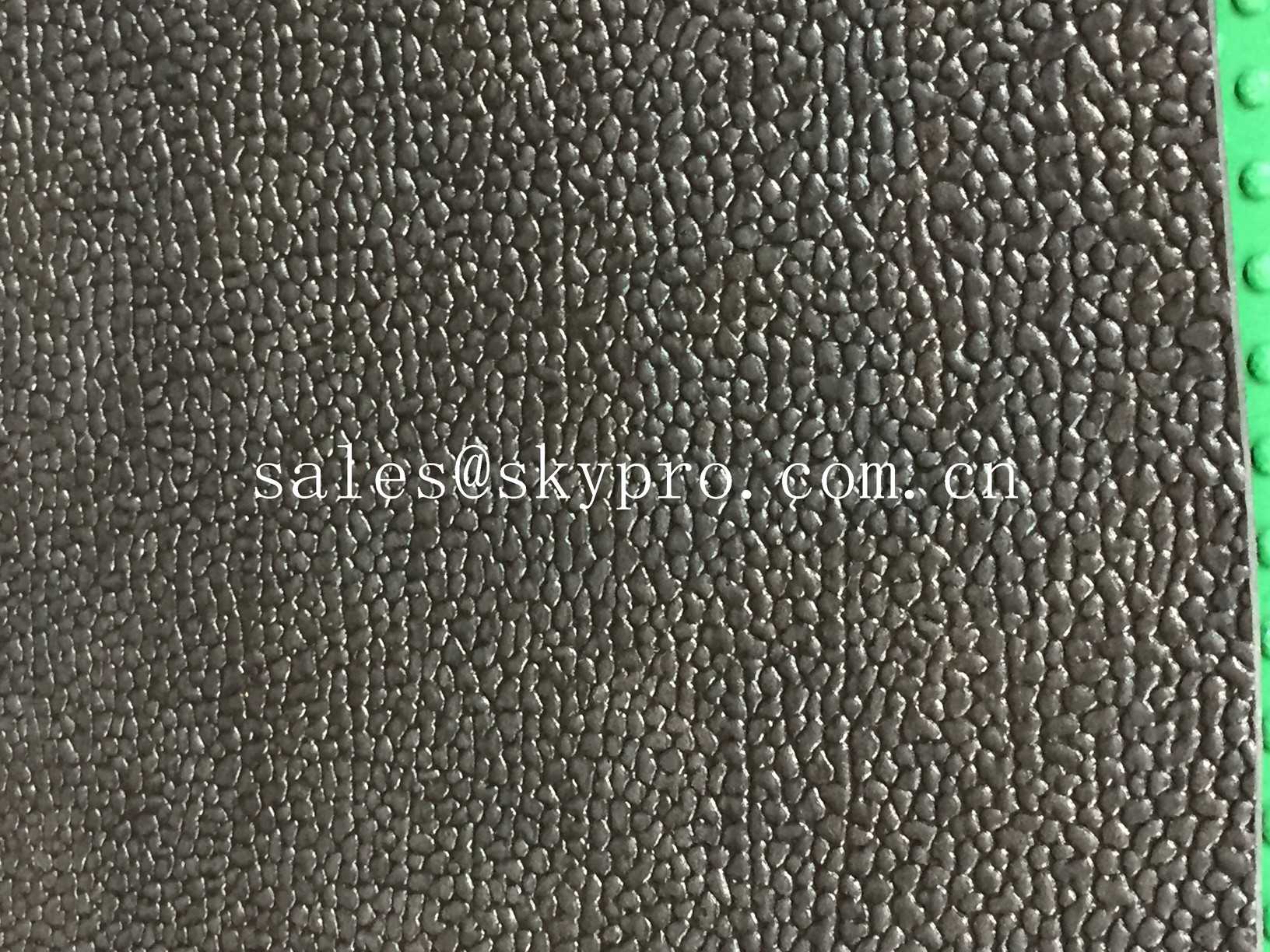 Rough Surface Textured Rubber Flooring Sheet Roll Multi Layer