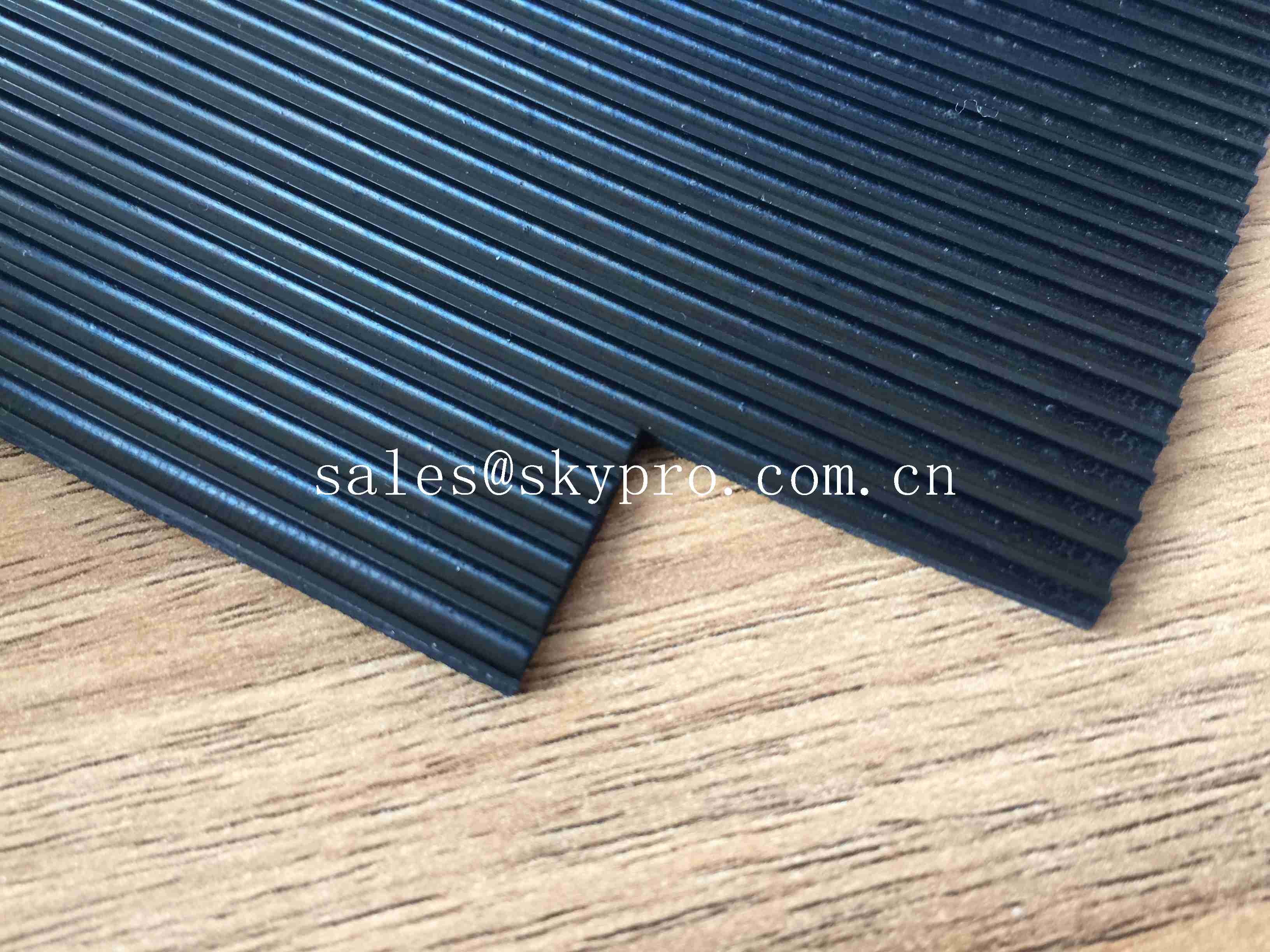 Durable Black Rubber Backed Floor Mats Fire Resistant Insulation