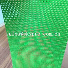 Tear-Resistant Plastic Sheet Fabric Eyelet Woven Green PVC Coated Fabric Plastic Mesh Fabric