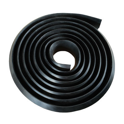 Neoprene Rubber Skirting Board with 70 Shore A Hardness 300% Elongation at Break and 2.5 ~ 6.0 Mpa Tensile Strength