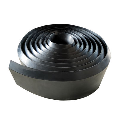 Neoprene Rubber Skirting Board with 70 Shore A Hardness 300% Elongation at Break and 2.5 ~ 6.0 Mpa Tensile Strength
