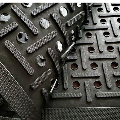 Factory Sale Anti-Fatigue Horse/Cow/Dairy Cow Rubber Mats with Holes Premium Rubber Sheets
