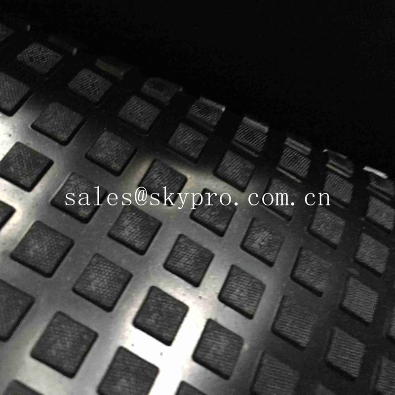 Anti - Slip Solid Square Heavy Duty Rubber Mats With 3mpa Tensile Strength