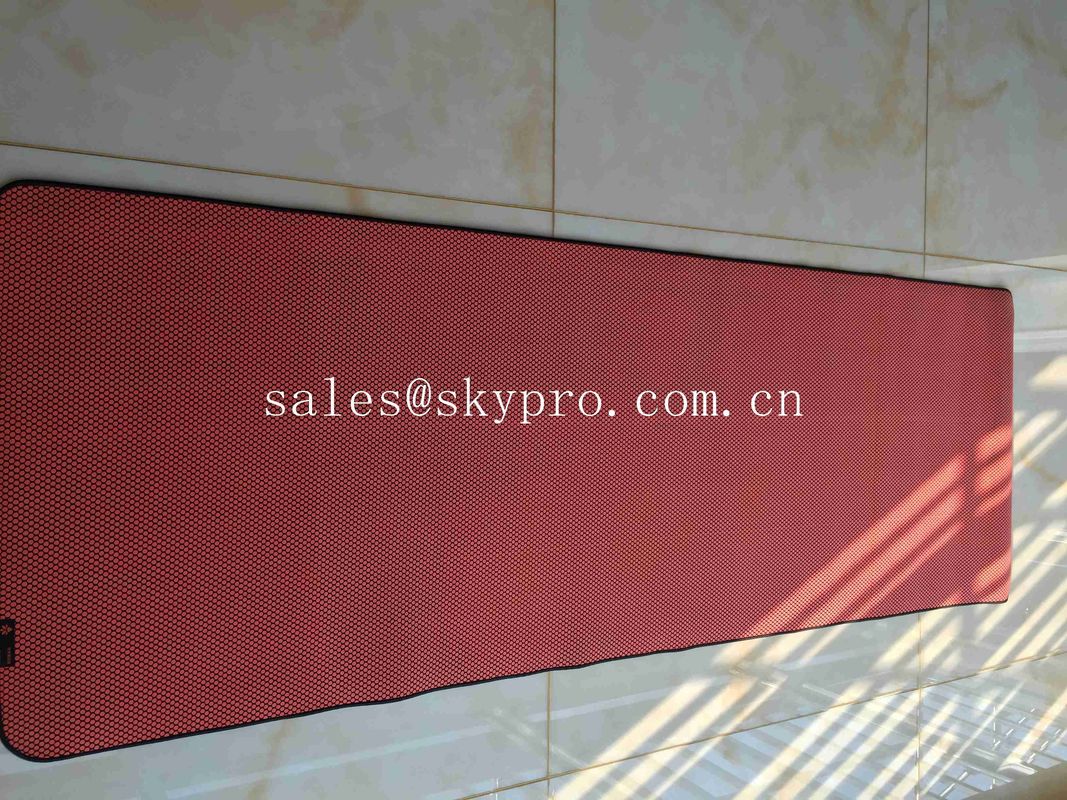 Comfortable Anti Slip OEM Natural Rubber Yoga Mat Dirt Proof For Promotion